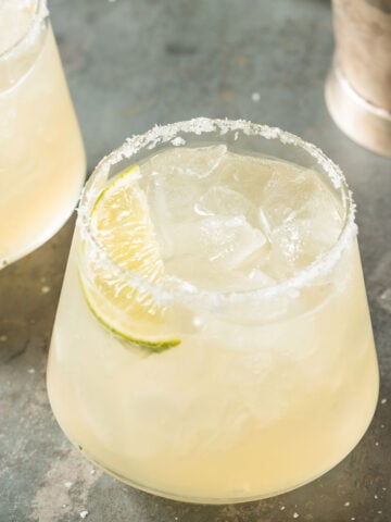 a glass of reposado margarita
